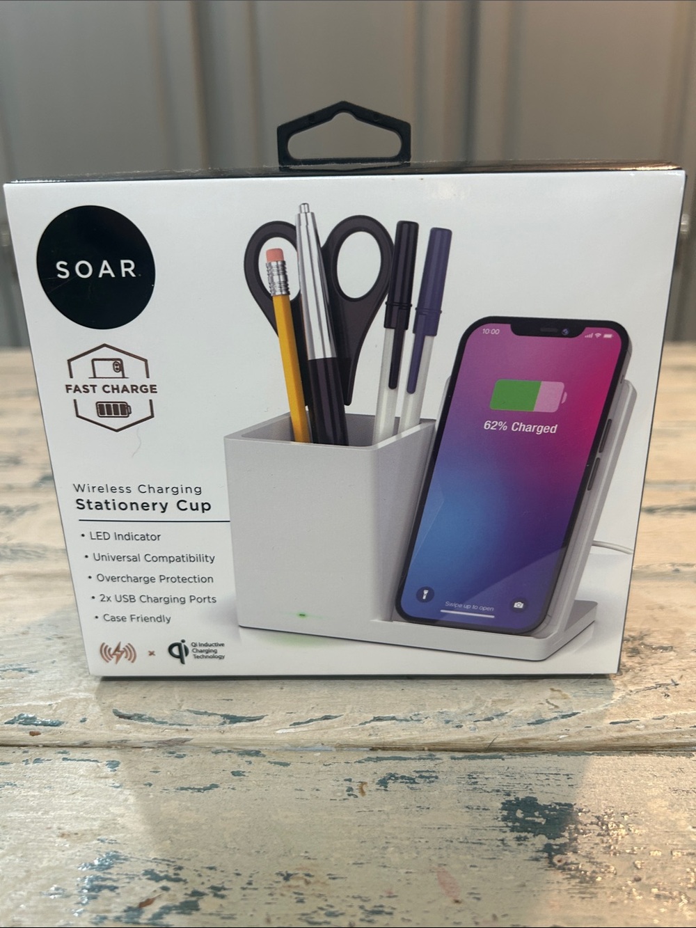 NWOT Soar White Cell Phone Wireless Charging with Stationery Pens Scissor Cup